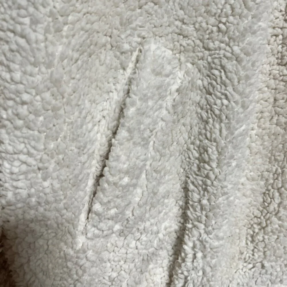 H&M Divided White Sherpa Teddy Fleece Pullover Jacket - Size Small - Picture 3 of 12
